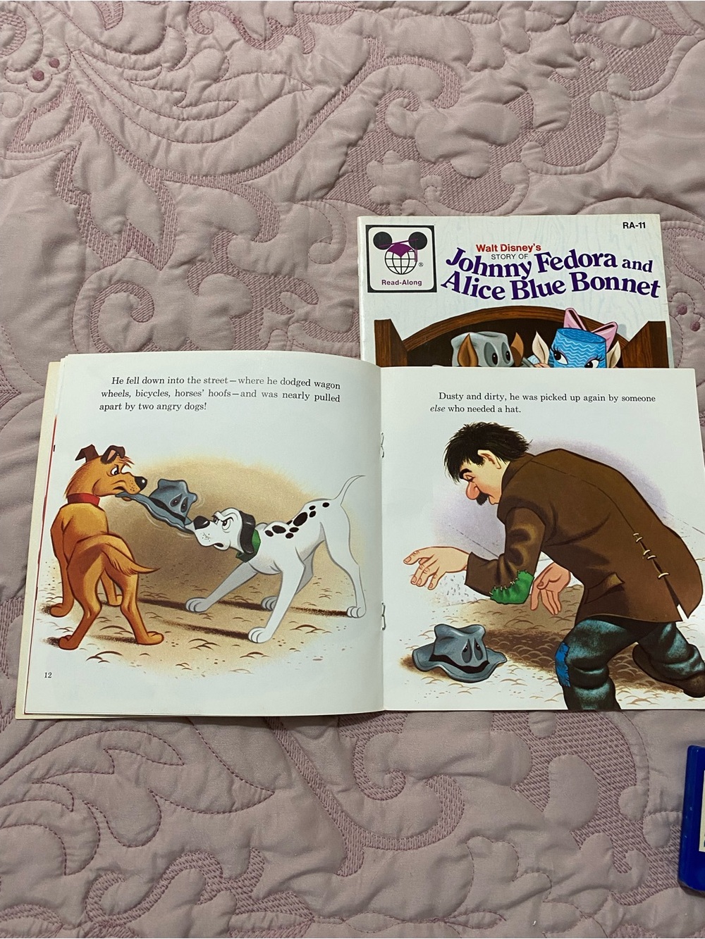 Walt Disney Read-Along: Johnny Fedora and Alice Blue Bonnet with Blue Cassette - Picture 4 of 7